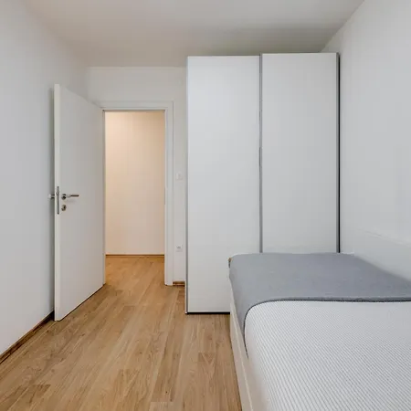 Heritage Carollini Two Floor * سبليت