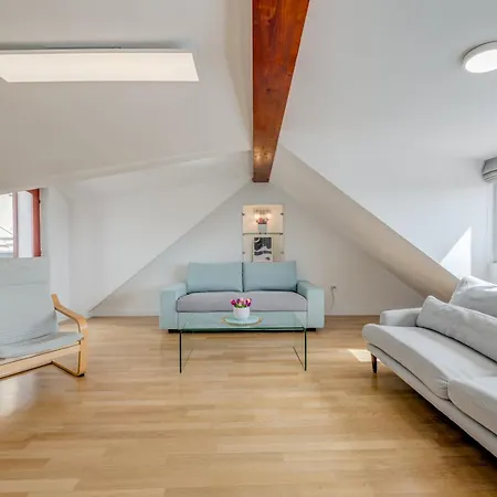 Heritage Carollini Two Floor Апартаменти