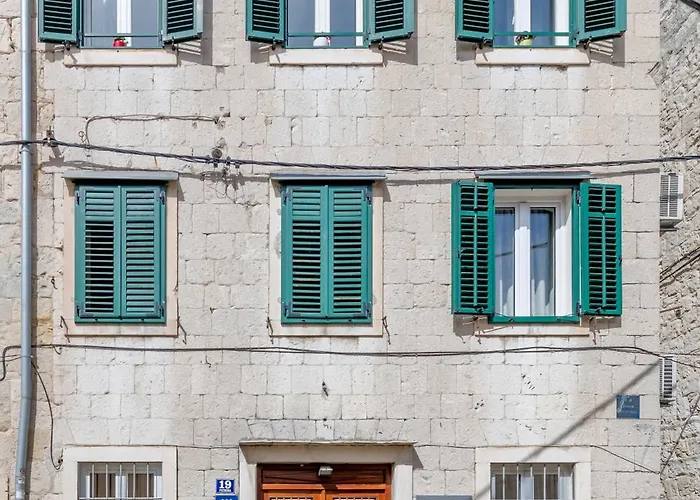 Heritage Carollini Two Floor Apartman Split